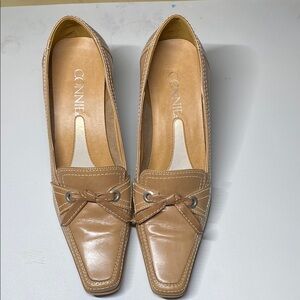 Connie Tan Leather Loafers with Square Toe and Bow